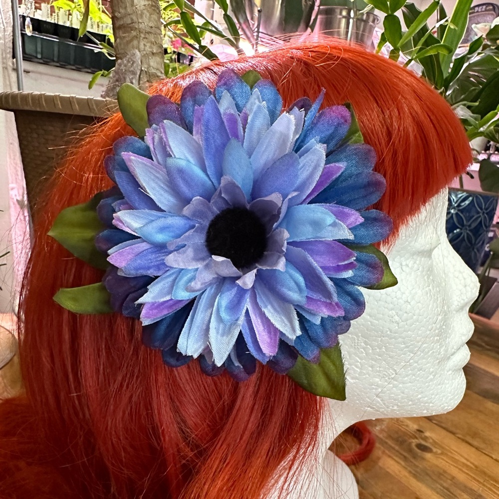 Flower hair clip